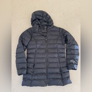 Eddie Bauer Women’s Lightweight 650 Down Black Puffer - Size Medium